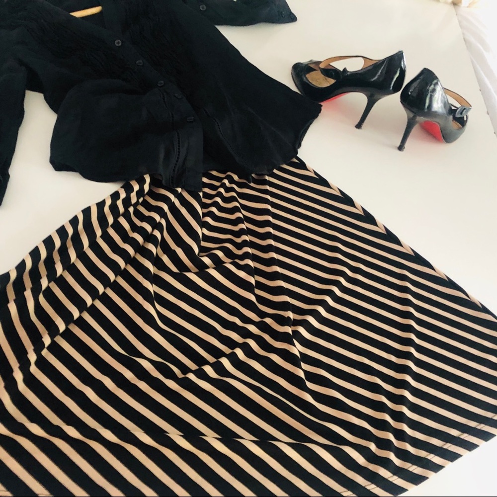 WHBM Skirt Black/Tan Stripes MEDIUM BUT RUNS LARGE